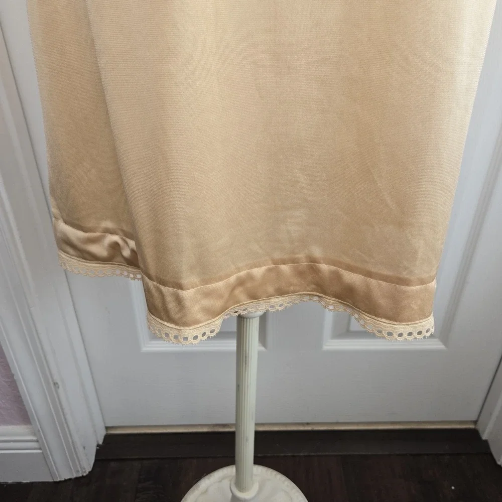 Vanity Fair Vtg Strapless Full Slip Size 34 Champagne Beige Made In USA Lingerie